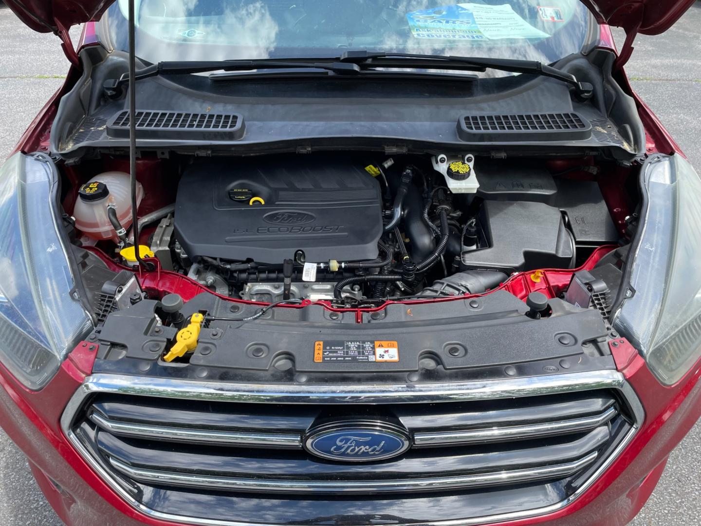 2017 Red Ford Escape SE 4WD (1FMCU9GDXHU) with an 1.5L L4 DOHC 16V engine, 6A transmission, located at 101 N. Main Street, Muncy, PA, 17756, (570) 546-5462, 41.207691, -76.785942 - Photo#8